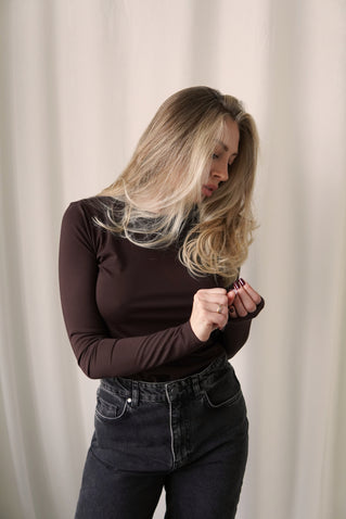 ЛОНГСЛІВ SKIN У ШОКОЛАДНОМУ КОЛЬОРІ