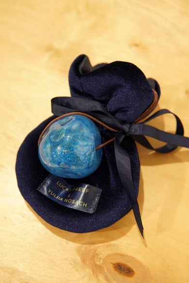 ПРИКРАСА КУЛЯ З ГУТНОГО СКЛА BLUE